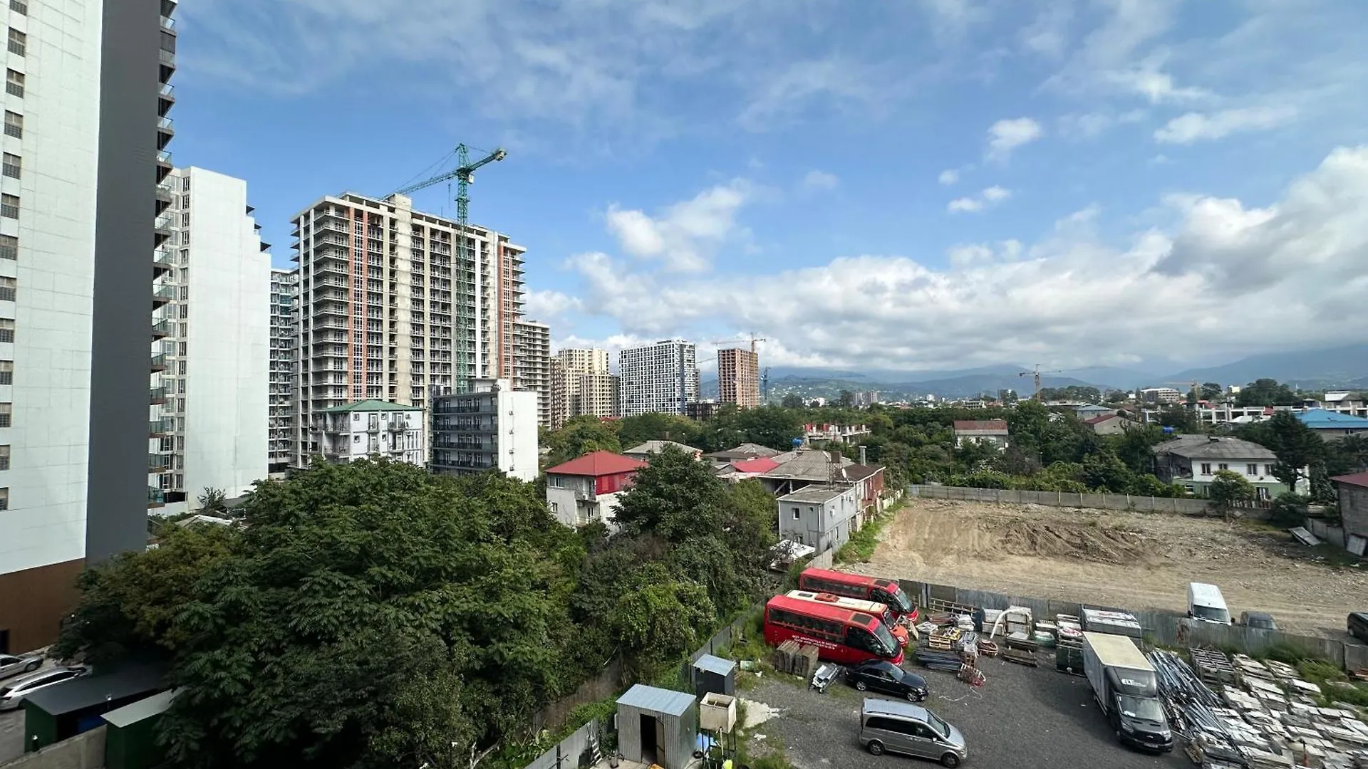 Luxury Family Apartment With Stunning Mountain View Batumi 0*,