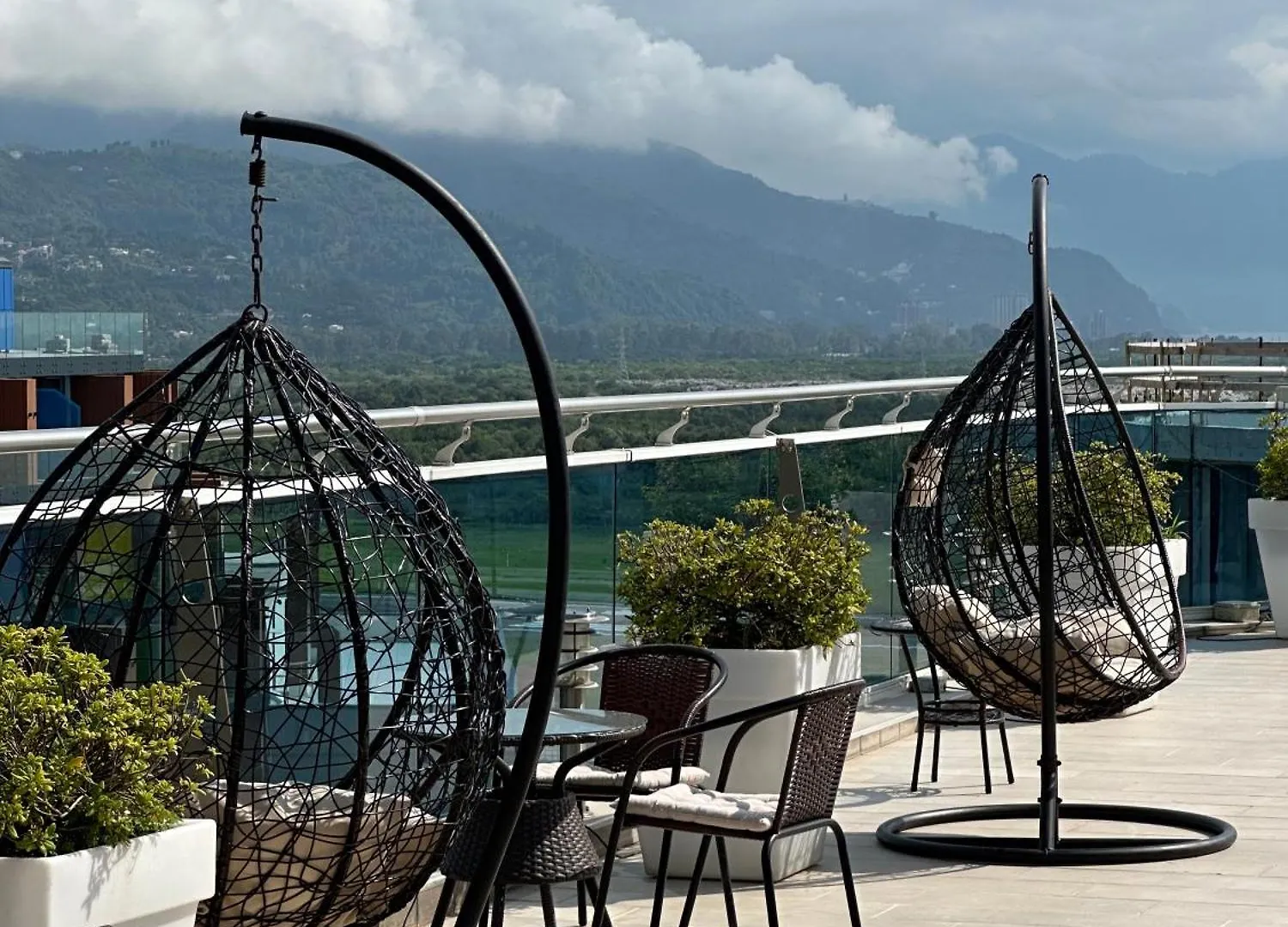 Luxury Family Apartment With Stunning Mountain View Batumi
