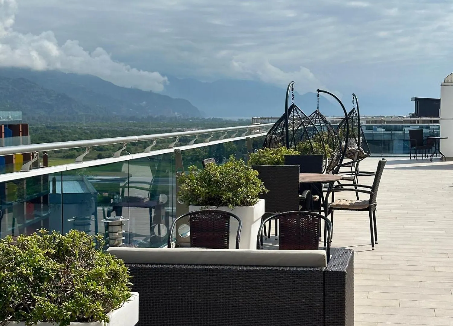 Luxury Family Apartment With Stunning Mountain View Batumi