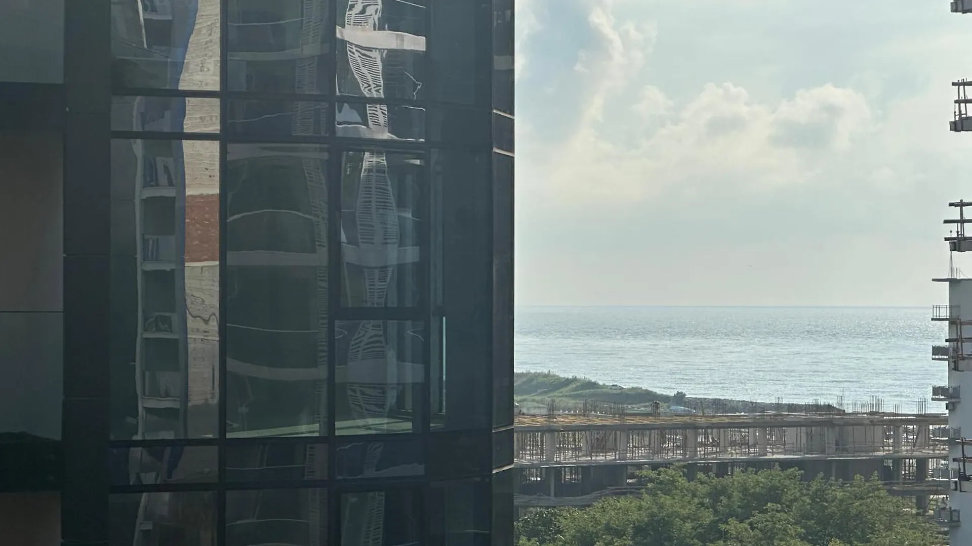 Luxury Family Apartment With Stunning Mountain View Batumi